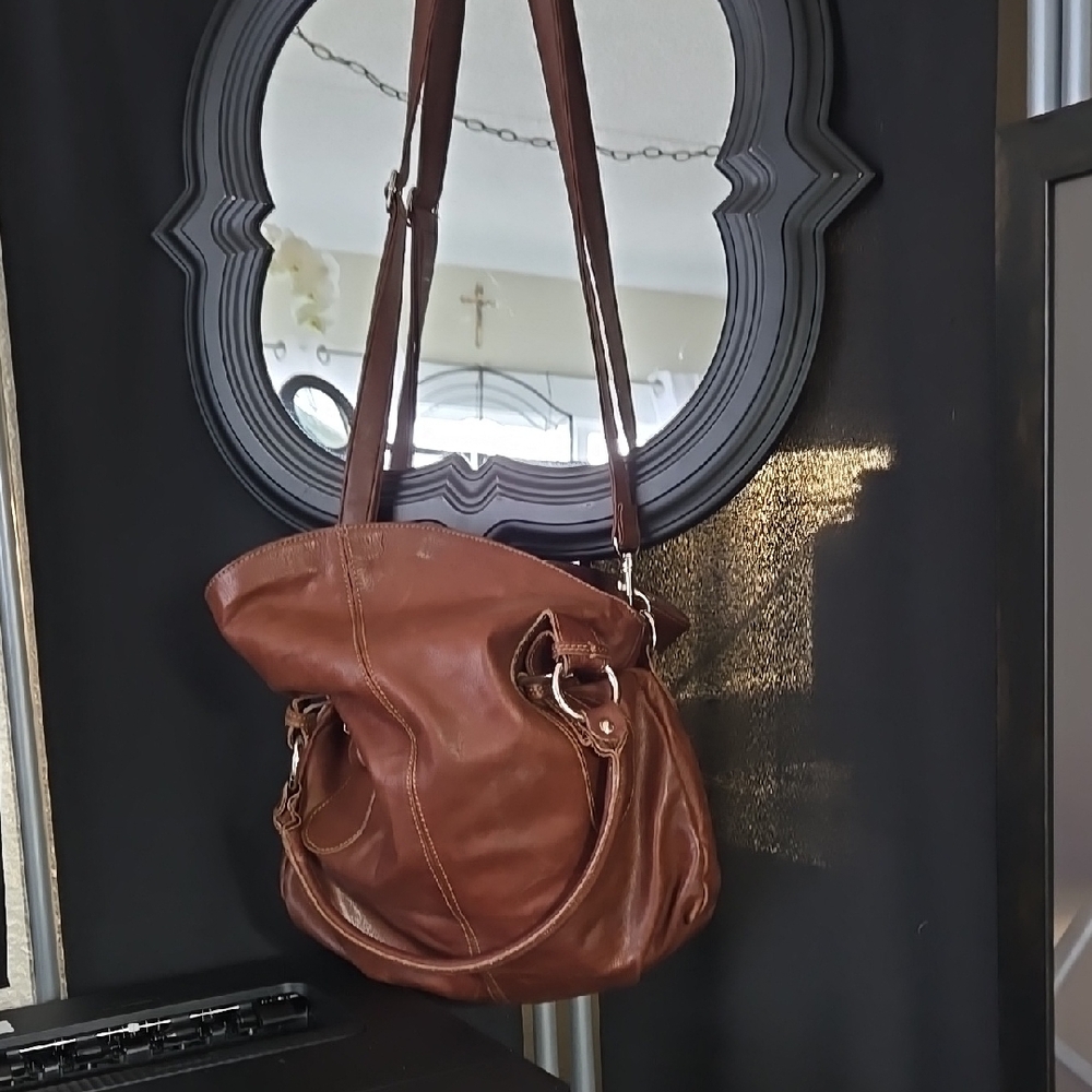 Elegant Brown Leather Shoulder Bag